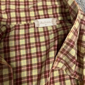 Altrd state cropped button up